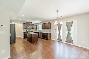 1829 Evergreen Dr, Charlotte, NC 28208 - Photo 10