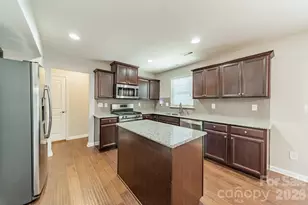 1829 Evergreen Dr, Charlotte, NC 28208 - Photo 12