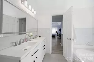 7204 Hidden Creek Dr, Charlotte, NC 28214 - Photo 20