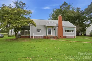 2304 McLean St, Gastonia, NC 28054 - Photo 4