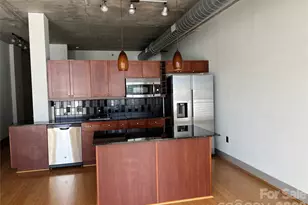 505 E 6th St, Charlotte, NC 28202 - Photo 4