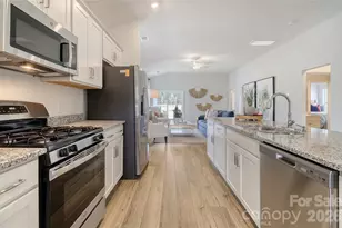 5009 Montoya St, Charlotte, NC 28215 - Photo 8