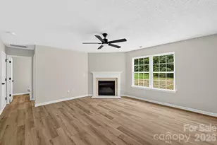 1034 Chalk Hill Ln, Charlotte, NC 28214 - Photo 6