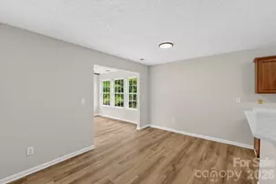 1034 Chalk Hill Ln, Charlotte, NC 28214 - Photo 12