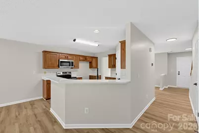 1034 Chalk Hill Lane, Charlotte, NC 28214 - Photo 8