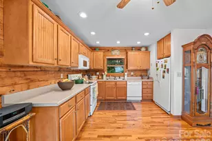 185 Bluebird Ln, Spruce Pine, NC 28777 - Photo 8