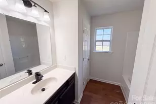 10933 Pointer Ridge Dr, Charlotte, NC 28214 - Photo 14