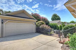 8843 Heydon Hall Cir, Charlotte, NC 28210 - Photo 40