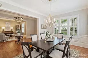 8843 Heydon Hall Cir, Charlotte, NC 28210 - Photo 6