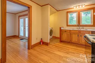 103 S Main St, Weaverville, NC 28787 - Photo 12