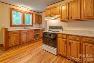 103 S Main St, Weaverville, NC 28787 - Photo 10