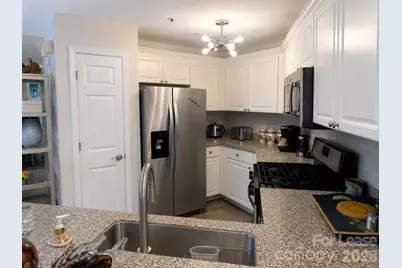 18015 Kings Point Drive #L, Cornelius, NC 28031 - Photo 4