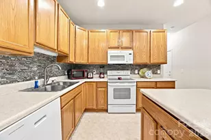 12005 Morrisette Ct, Charlotte, NC 28277 - Photo 10