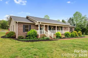 1091 Bill Collins Rd, Columbus, NC 28722 - Photo 1