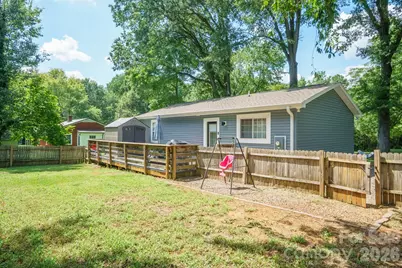 607 E 17th Street, Newton, NC 28658 - Photo 4