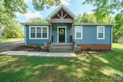 607 E 17th Street, Newton, NC 28658 - Photo 2