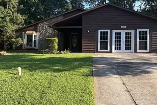 6701 Woodthrush Dr, Charlotte, NC 28227 - Photo 1
