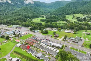 94 Market St, Maggie Valley, NC 28751 - Photo 32