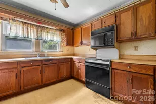 2656 Barrier Loop, Morganton, NC 28655 - Photo 10