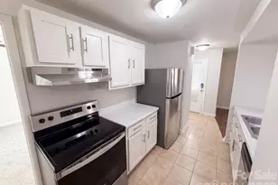 3618 Gustar Ct, Charlotte, NC 28212 - Photo 6