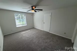 3618 Gustar Ct, Charlotte, NC 28212 - Photo 12