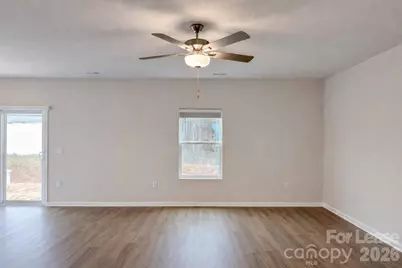 2020 Transatlantic Avenue, Charlotte, NC 28215 - Photo 4