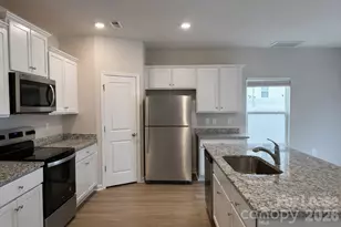 2020 Transatlantic Ave, Charlotte, NC 28215 - Photo 6