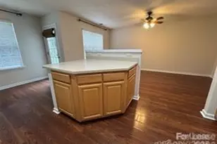 8763 Robinson Forest Dr, Charlotte, NC 28277 - Photo 14