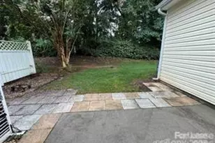 8763 Robinson Forest Dr, Charlotte, NC 28277 - Photo 12