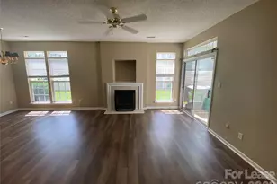 5422 Waverly Lynn Ln, Charlotte, NC 28269 - Photo 6