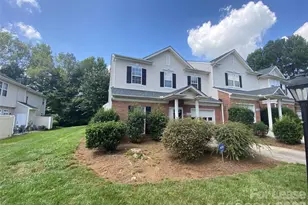 5422 Waverly Lynn Ln, Charlotte, NC 28269 - Photo 2