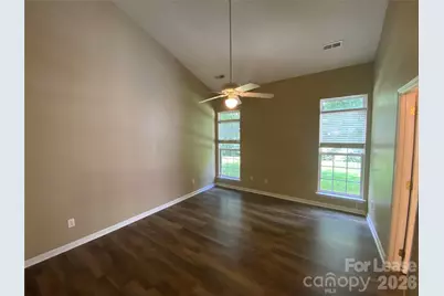 5422 Waverly Lynn Lane, Charlotte, NC 28269 - Photo 10