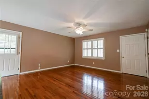609 Blythe St, Shelby, NC 28152 - Photo 4