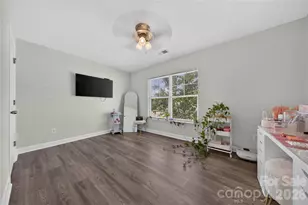 2047 Sonoma Valley Dr, Charlotte, NC 28214 - Photo 12