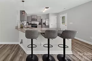 2047 Sonoma Valley Dr, Charlotte, NC 28214 - Photo 8