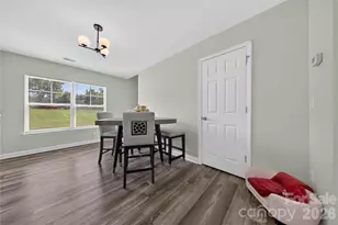 2047 Sonoma Valley Dr, Charlotte, NC 28214 - Photo 6