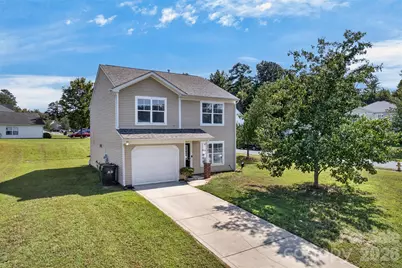 2047 Sonoma Valley Drive, Charlotte, NC 28214 - Photo 2