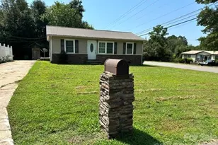 601 E Saunders Ave, Newton, NC 28658 - Photo 2