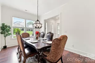 1310 Bershire Ln, Charlotte, NC 28262 - Photo 8