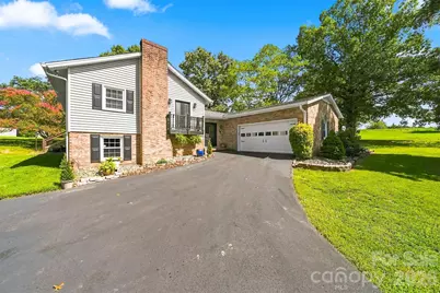 4662 Granada Hills Drive, Granite Falls, NC 28630 - Photo 2