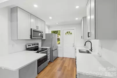 3019 Columbus Circle, Charlotte, NC 28208 - Photo 10