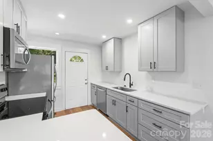 3019 Columbus Cir, Charlotte, NC 28208 - Photo 16