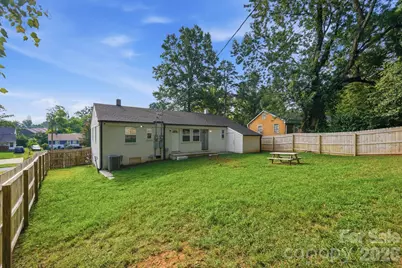 3019 Columbus Circle, Charlotte, NC 28208 - Photo 34