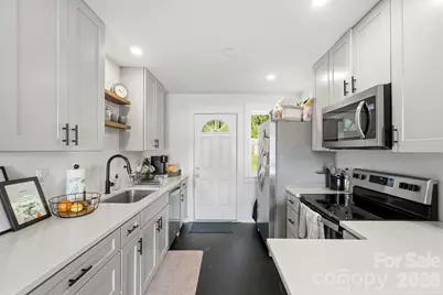3019 Columbus Circle, Charlotte, NC 28208 - Photo 22