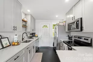 3019 Columbus Cir, Charlotte, NC 28208 - Photo 22
