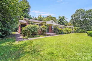 405 W Harvie Ave, Gastonia, NC 28052 - Photo 1