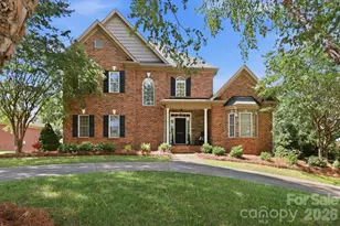4701 Pebble Lake Dr, Pfafftown, NC 27040 - Photo 1