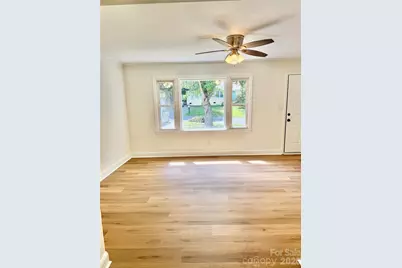 938 Summer Drive, Gastonia, NC 28052 - Photo 2