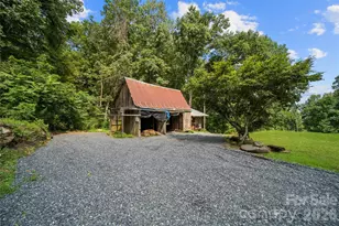 1218 Sweet Creek Rd, Bakersville, NC 28705 - Photo 4