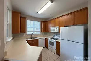 7137 Founders Club Ct, Charlotte, NC 28269 - Photo 8